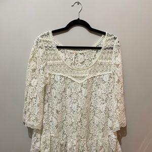 FREE PEOPLE white lacy floaty top